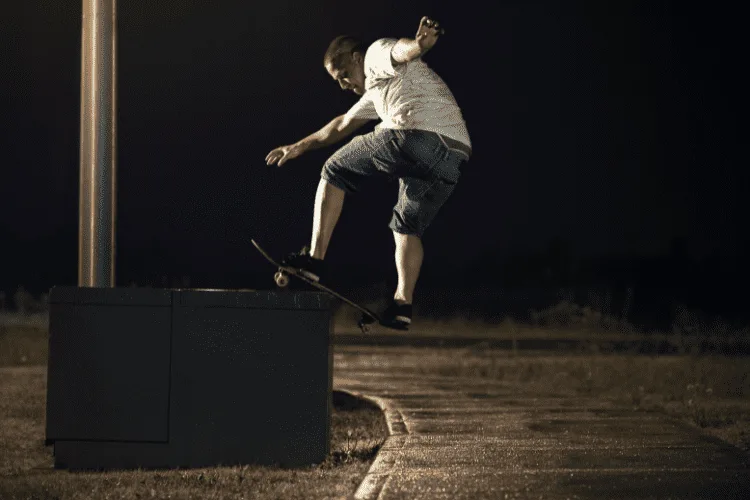 Frontside Boardslide